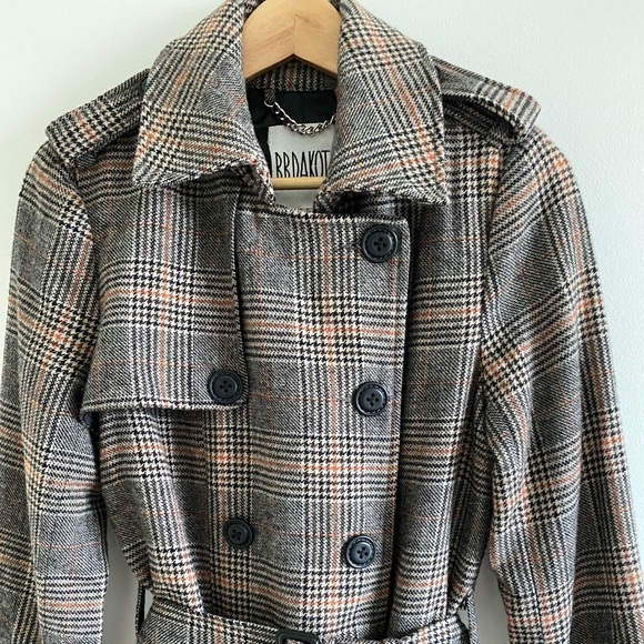 BB Dakota houndstooth coat - Picture 2 of 7